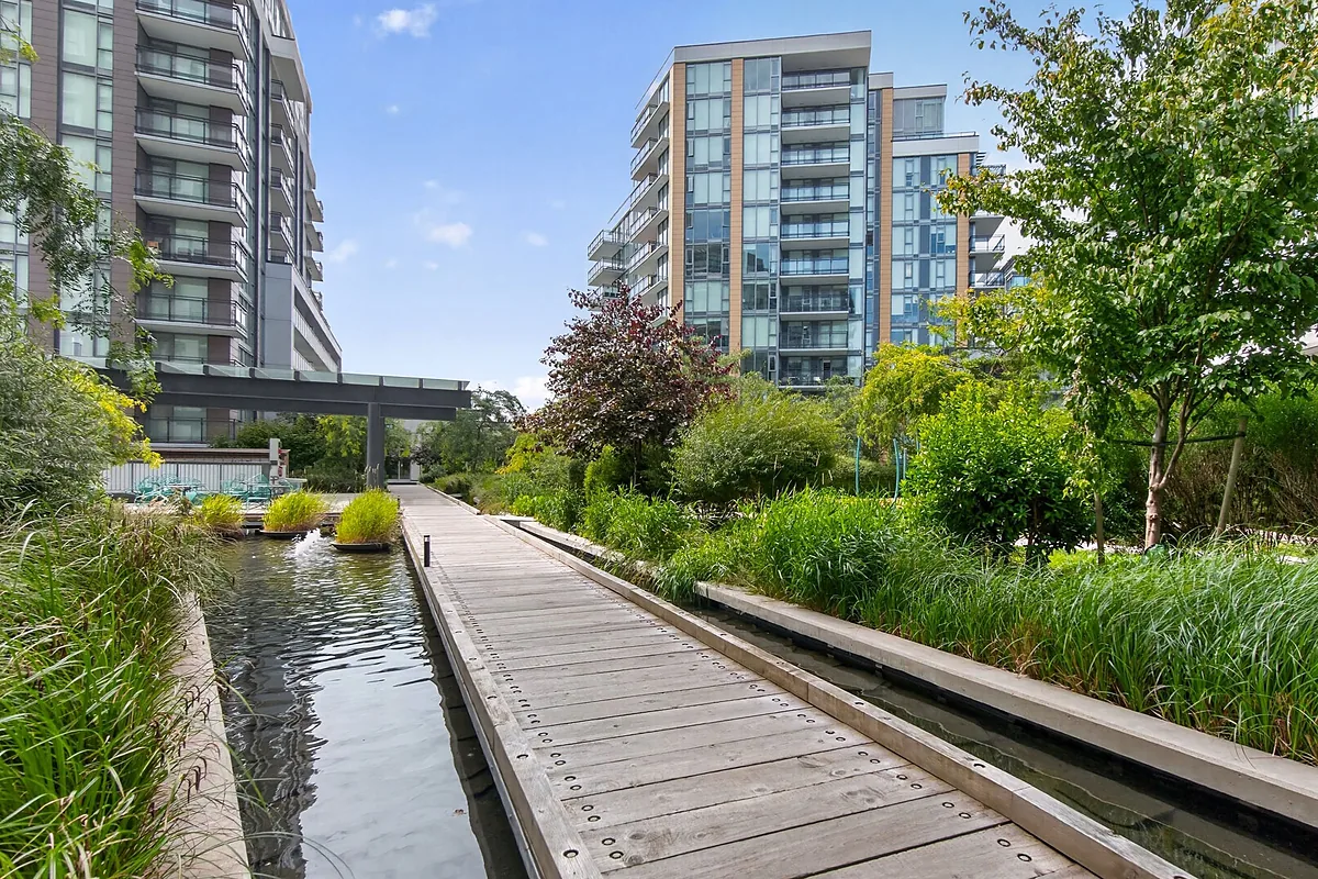 Landscaped courtyard boardwalk between towers, Richmond